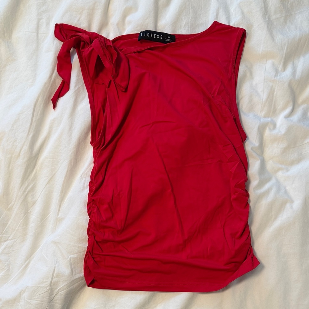 Lioness Red One-Shoulder Tie-Shoulder Tank